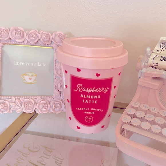 Raspberry Almond Latte coffee cup candle - Picture 1 of 2